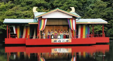 富山】万葉衣装姿で 晴れ晴れ朗唱 高岡でまつり：北陸中日新聞Web