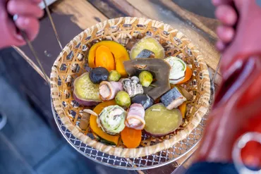 鉄輪温泉の魅力：地獄蒸し体験とは？（温泉、食文化、別府）別府・鉄輪温泉の地獄蒸し：700年の歴史が生み出す食文化