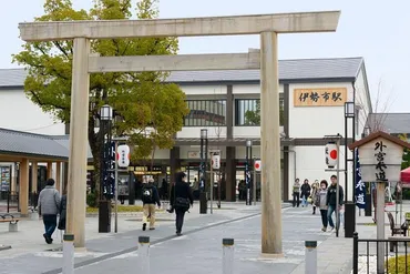 伊勢市駅と伊勢神宮参拝：旅の玄関口と周辺観光の魅力とは？伊勢神宮外宮、内宮参拝と伊勢グルメを満喫！