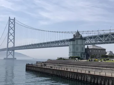 明石海峡大橋の魅力とは？ 観光スポット徹底ガイド：舞子海上プロムナードはどんなとこ？明石海峡大橋周辺の観光スポット：舞子海上プロムナードと周辺施設