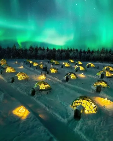 カクシラウッタネン アークティック リゾート ガラスのイグルー（Kakslauttanen Arctic Resort glass igloos） 