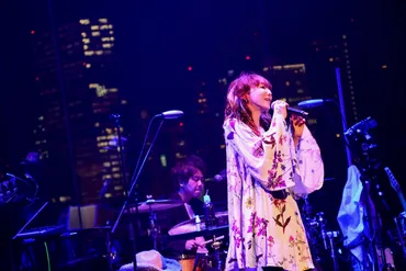 杏子の音楽と表現活動の軌跡：ライブ、デザイン、映画、そして多岐にわたる活動とは？杏子、Kyoko、音楽、ライブ、デザイン、映画、NY、教育