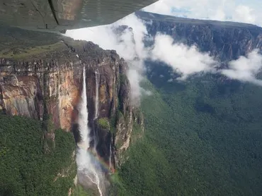 エンジェルフォールへの冒険！：ギアナ高地（ベネズエラ）絶景と大自然を満喫できる旅とは？世界最大落差979m！エンジェルフォールとギアナ高地の魅力