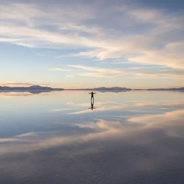 天空の鏡！ウユニ塩湖への冒険：絶景はどのようにして作られる？天空の鏡と塩の大地：ウユニ塩湖の魅力