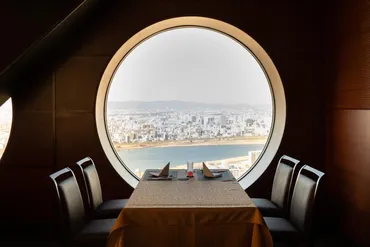 ニュースリリース】「建築美学と現代アートに触れるガイドツアー」を絶景のコースランチとともに。五感を刺激するとっておきの特別体験。