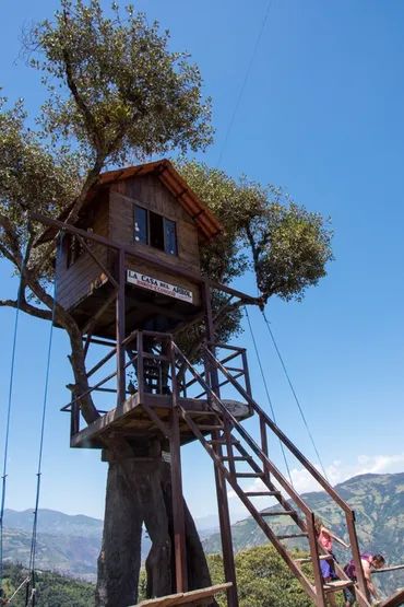 ハイジのブランコと温泉が人気！エクアドルの穴場な観光地バニョス。ハイジのブランコがある「Casa del Arbol」への行き方。 