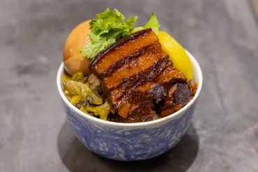 魯肉飯(ルーローファン)とは？台湾のソウルフードの定義と、その魅力に迫る！魯肉飯の歴史、定義、作り方、おすすめ店情報まとめ