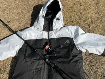 ワークマンの釣り防寒着「イージス」のインプレ！船釣りに1年使いまくって耐久性•コスパ最強 