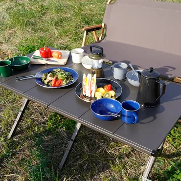 ワークマン2023年春夏新商品「耐熱アルミキャンピングテーブル」