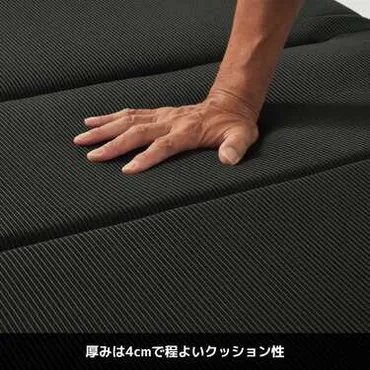 真夏の車中泊でも涼しく眠れた」口コミ星4.4!ワークマン「4900円シュラフ」「7800円マットレス」 キャンプや車中泊で役立った!折りたたみ収納で省スペースでOK