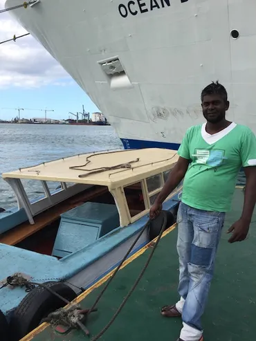 ピースボート世界一周クルーズの旅：林仁美さんの笑顔と出会い旅、言葉の壁を越えて？世界一周クルーズの旅で出会う人々：インド洋から上海、シンガポールへ