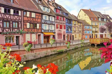 ジブリの世界へ誘う！フランス・コルマールはハウルの動く城のモデル？まるで絵本の世界！歴史と魅力が詰まったフランスの街、コルマール