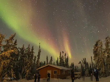 イエローナイフ】オーロラが発生する条件？イエローナイフでのオーロラ遭遇率が高い理由は？ 