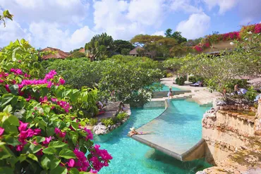 アヤナリゾートのプール徹底解説！多様なプールで楽しむバリ島ステイとは？アヤナリゾートのプール、絶景と多様性