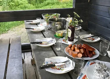 お家でフィンランドの夏至祭「ユハンヌス」を楽しむアイディア【北欧BBQレシピあり】 