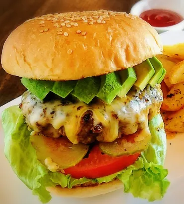 Bugershop H&S 前兼久店 – 恩納村の本格ハンバーガーショップ