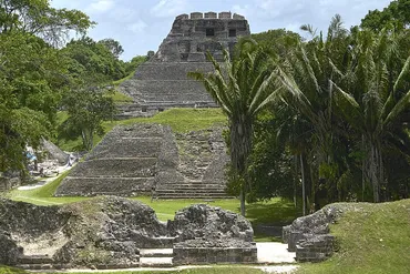 絶景ブルーホールとマヤ文明が混在!「ベリーズ」ってどんな国?【HugKum世界紀行】