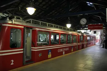 コルコバードの丘・巨大キリスト像への行き方 