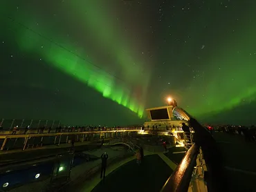 クルーズから見る神秘のオーロラ レイキャビク（アイスランド） 