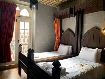 ロンドン「魔法使い部屋」ホテル体験記：ハリー・ポッターの世界へ没入？ハリーポッターの世界観を再現したロンドンのホテル「Georgian House Hotel London」