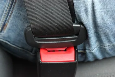 高速バスでシートベルト着用が必要なワケ