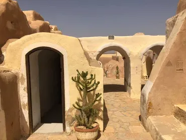 タタウィンの観光