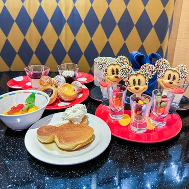 シェフ・ミッキーは予約困難？ディズニーアンバサダーホテル「シェフ・ミッキー」を徹底解説！予約方法から食事、グリーティングまで？シェフ・ミッキー体験ガイド：予約、食事、グリーティング、アクセス情報