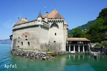 レマン湖クルーズ ローザンヌ〜ラヴォー〜シヨン城 : スイスの ...