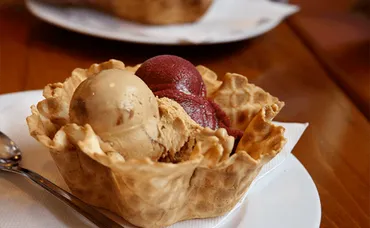 パリのアイスクリーム巡り：ベルティヨン、パリジェンヌを魅了するアイスクリームとは？パリで愛される老舗アイスクリーム店「ベルティヨン」の魅力