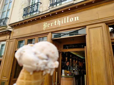 パリの老舗アイスクリーム屋さんといえば、ここ！サンルイ島 ...