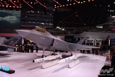 新型ステルス戦闘機「J