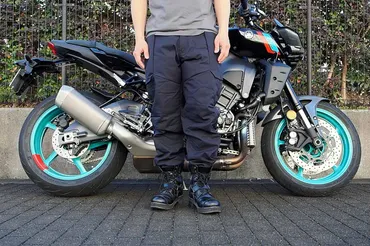 ワークマンのリトルモンスターパーカーとシャツ、パンツで真冬のバイクも寒さ知らずです