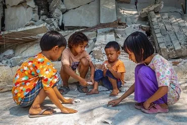 ユニセフ「子供数百万人が危険」環境悪化、心のケア必要―ミャンマー地震：時事ドットコム
