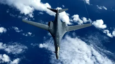 戦略爆撃機: