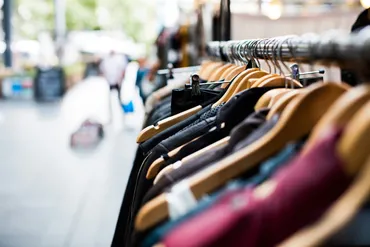 古着はどこで買うのがおすすめ?古着を購入できる場所選バイヤーが通うお店も紹介–