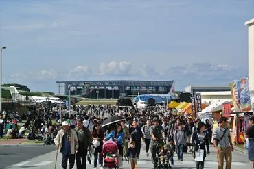 航空自衛隊那覇基地はお祭り騒ぎ