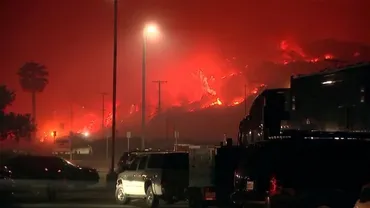 ロサンゼルスの高級住宅地で山火事が拡大…非常事態宣言で住民3万人に避難命令 観光地サンタモニカ近くの「パシフィック・パリセーズ」（FNNプライムオンライン（フジテレビ系））  