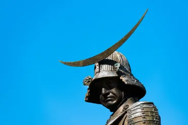 伊達政宗の兜】三日月に込めた想いと生き様を象徴する逸話