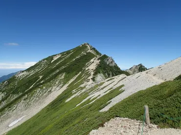 八方池山荘から唐松岳 