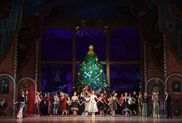 ジョージア国立バレエが゛クリスマスの贈り物゛『くるみ割り人形』を披露、名花ニーナ・アナニアシヴィリが年かけ育んだ美の結晶~記者会見レポート