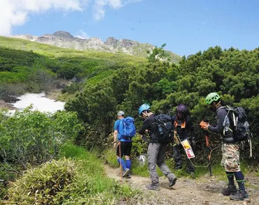 警戒レベル1の御嶽山、入山規制緩和木曽・黒沢口登山道8合目〜山頂:中日新聞