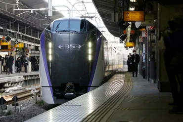 スーパーあずさ」の新型特急、全座席にコンセント配備