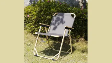 ワークマン年春夏新商品「燃え広がりにくいキャンピングベンチ」