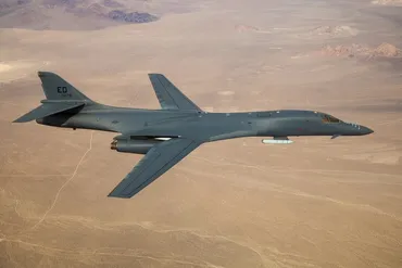 米空軍は中国海軍にらみ