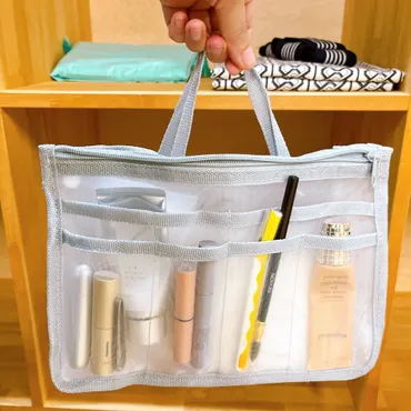 ダイソー】小物が全部入るじゃん…!無印で売ってそうな「大容量ポーチ」ポケットが個もついているの!