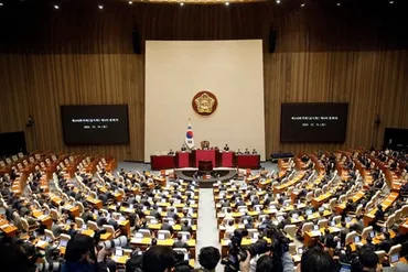 韓国国会、尹大統領弾劾案を可決史上3人目、職務停止―与党造反23人:時事ドットコム