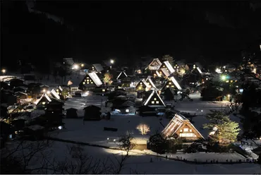 世界遺産白川郷雪のライトアップ