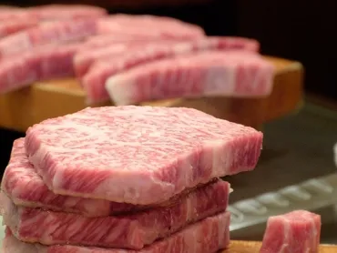 日本産牛肉の月齢制限撤廃方針民間団体が反対食薬署長、リスクの低さを強調/台湾