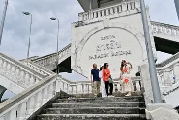 南国リゾート・プーケットにかかる「悲恋の橋」タイ人の心つかんだ半世紀前の純愛物語:山陽新聞デジタル
