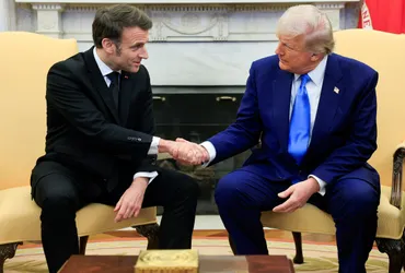 米仏首脳、欧州のウクライナ平和維持部隊派遣など協議相違も鮮明に